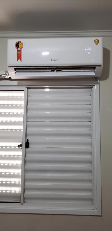 Apartamento Inteiro Com Wifi 70Mb, Ar Condicionado, Proximo Ao Estadio Do Cafe Londrina Exterior foto